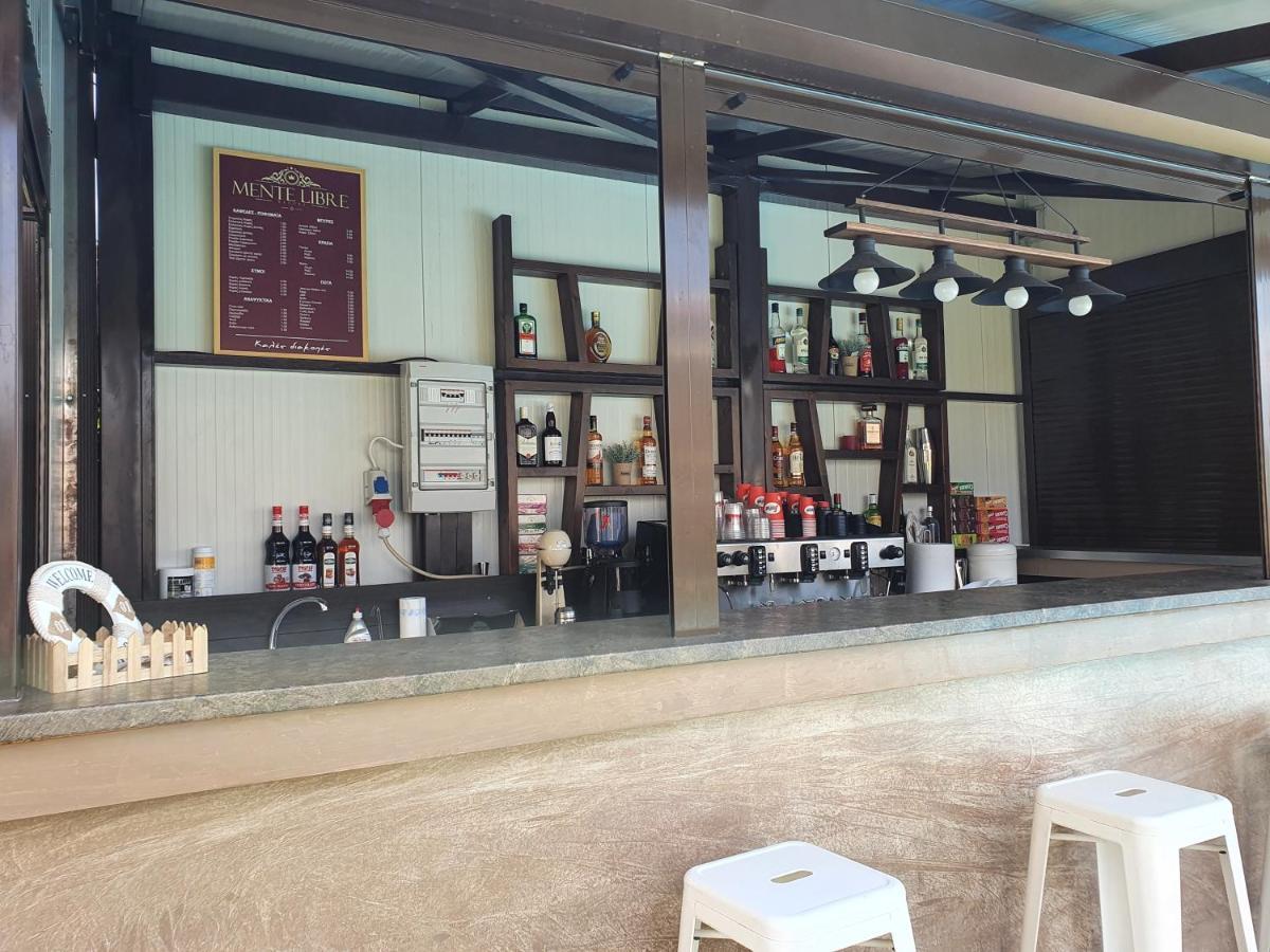 Mente Libre Apartment Nea Plagia Ngoại thất bức ảnh